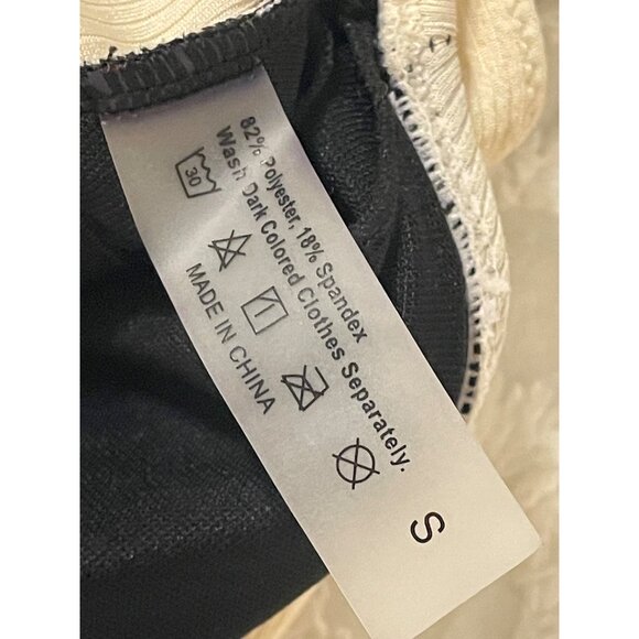 NWT C+D+M Color Block Scallop Edge One-Piece Ribbed Swimsuit S #X-5-25-100 - Picture 4 of 8